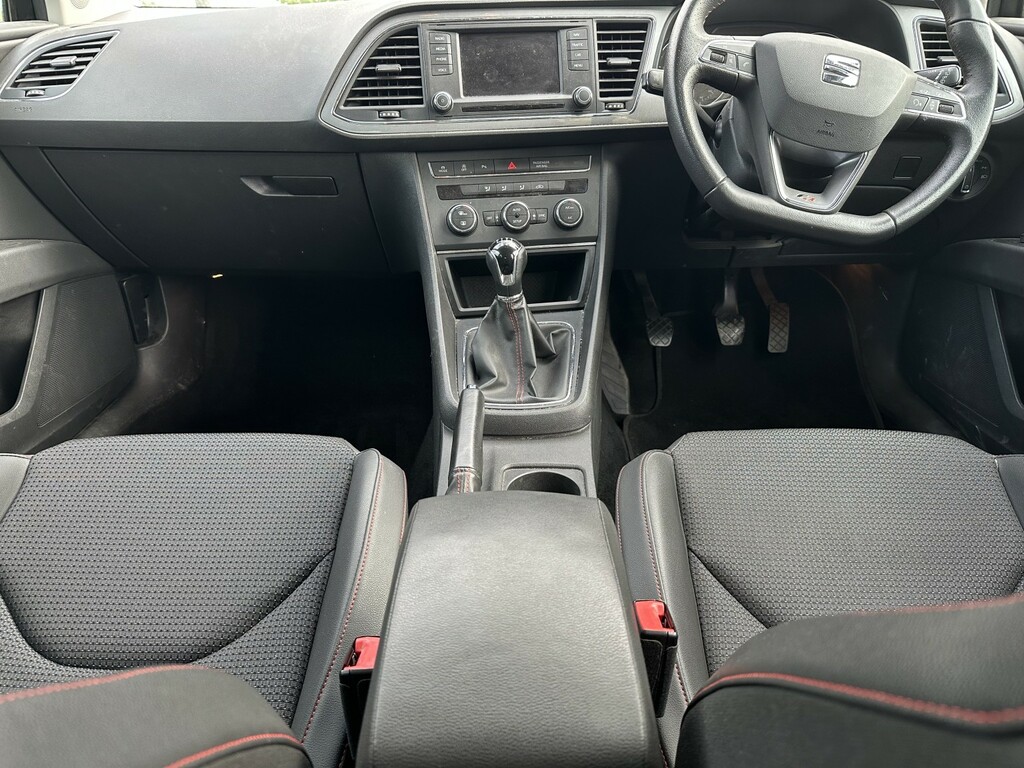 Seat Leon Hatchback 1.4 Tsi Act Fr Technology 2015 SL15MPV Black #2