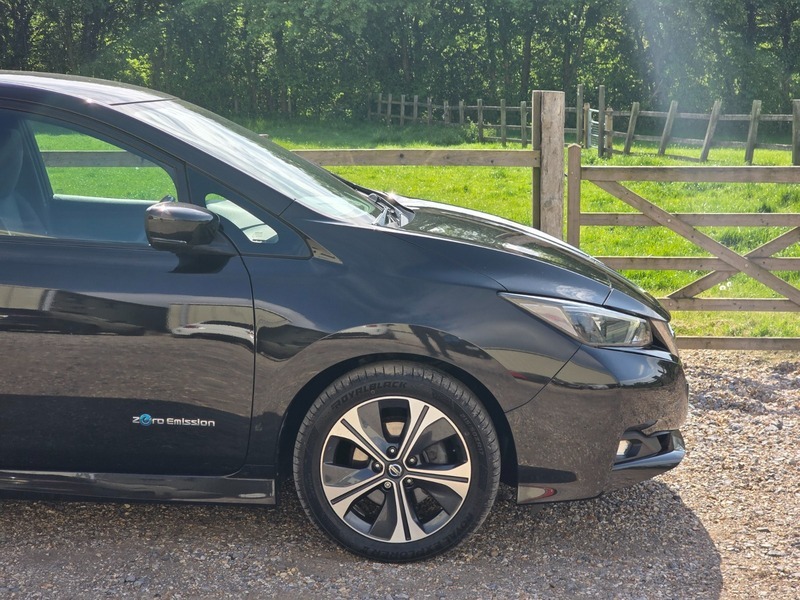 Nissan Leaf Launch Edition DN18LXP Black #5