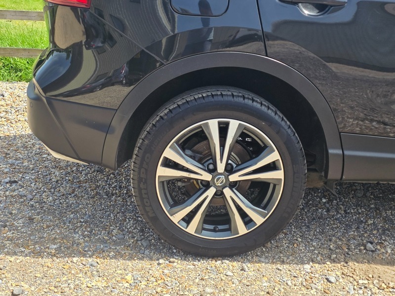 Nissan Qashqai N-connecta Dig-t KU68CKP Black #5