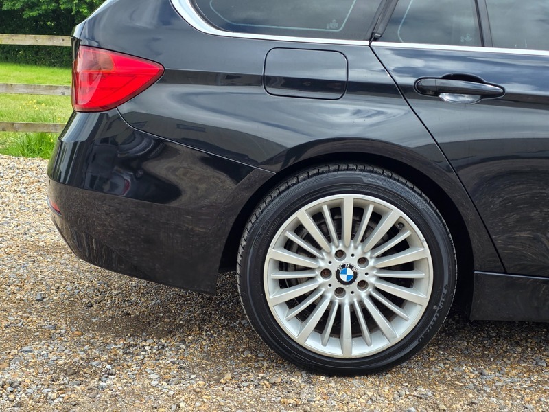 BMW 3 Series 320D Luxury Touring YE13ZKJ Black #5