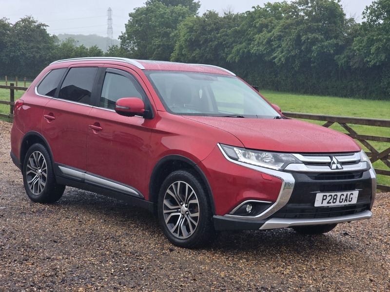 Mitsubishi Outlander Di-d 4 Red #3