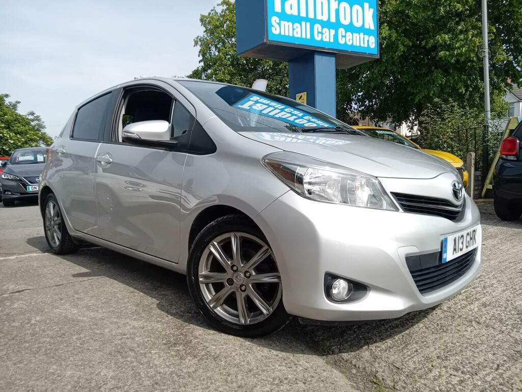Toyota Yaris Hatchback 1.33 Dual Vvt-i Sr Multidrive S Euro 5 5 Silver