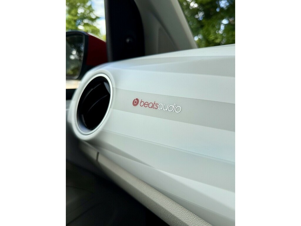 Volkswagen Up Up Beats U1965 Ulez VA67JWU White #4