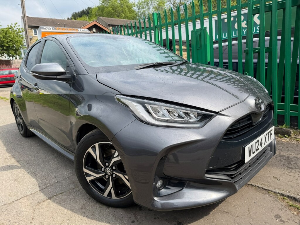 Toyota Yaris 1.5 Hybrid Design Cvt Grey