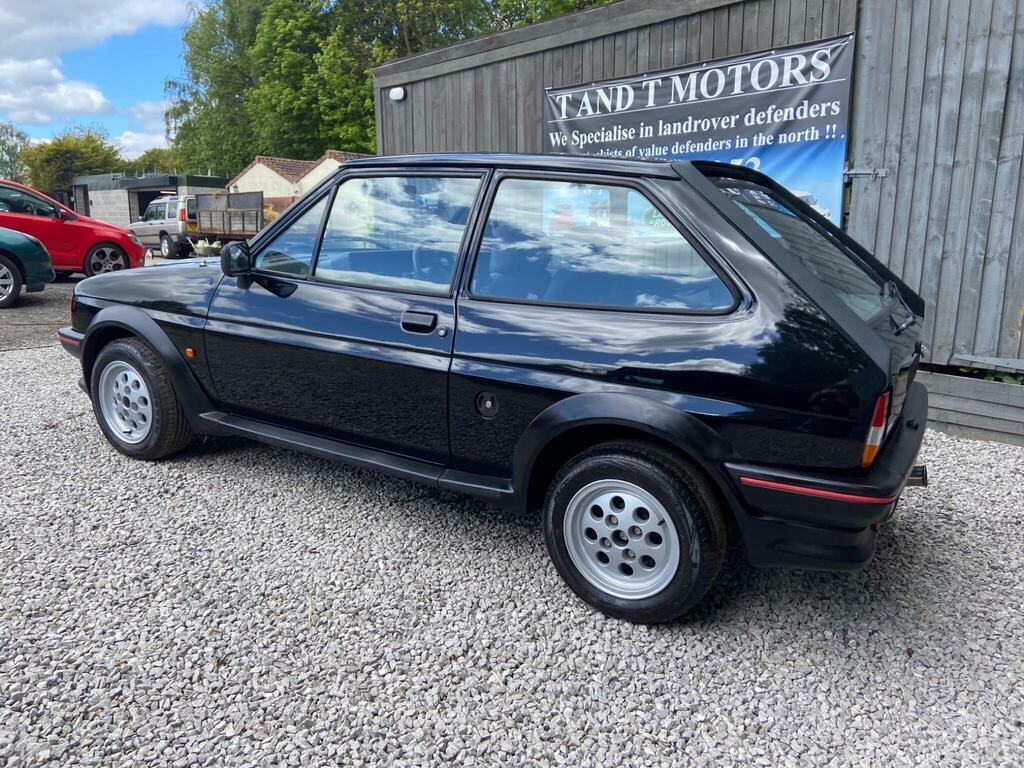 Ford Fiesta Xr2 White #61