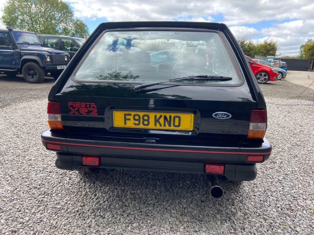 Ford Fiesta Xr2 White #29