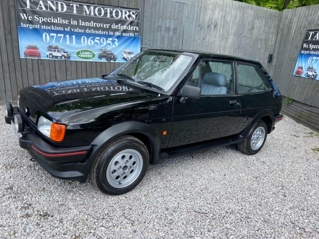 Ford Fiesta Xr2 White #18