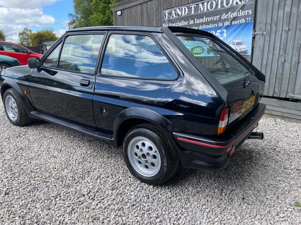 Ford Fiesta Xr2 White #21