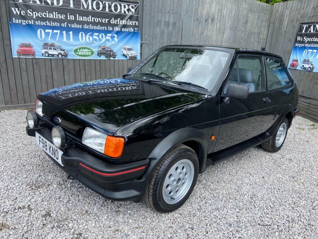 Ford Fiesta Xr2 White #19