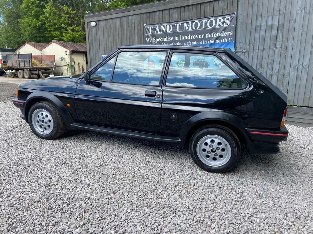 Ford Fiesta Xr2 White #37