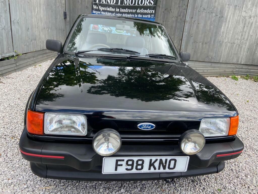 Ford Fiesta Xr2 White #14