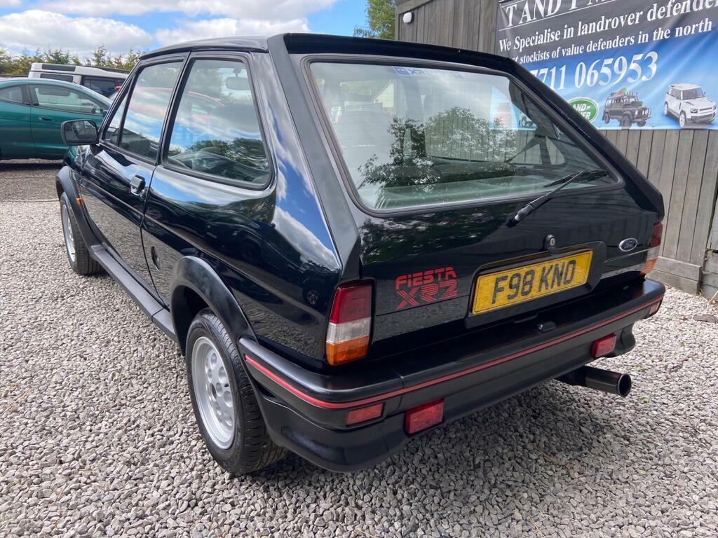 Ford Fiesta Xr2 White #22