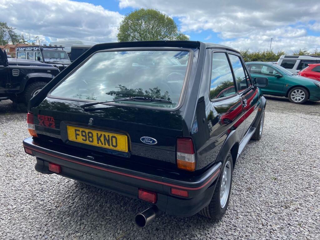 Ford Fiesta Xr2 White #42