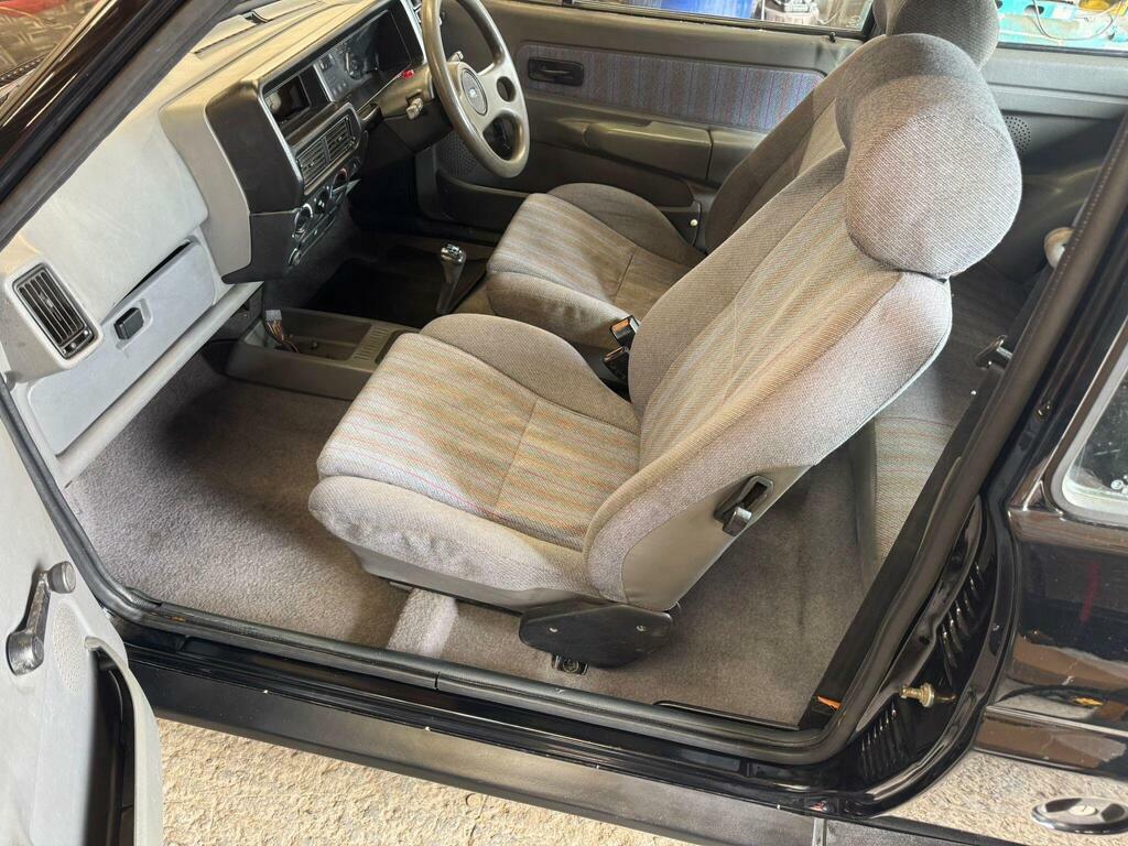 Ford Fiesta Xr2 White #8