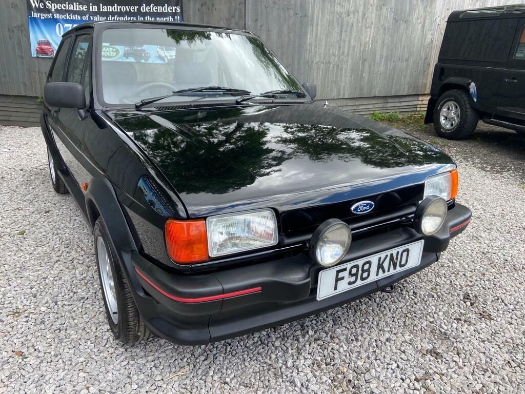 Ford Fiesta Xr2 White #24