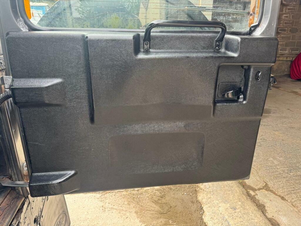 Land Rover Defender 90 2.5L Hard-top Td5 Blue #53