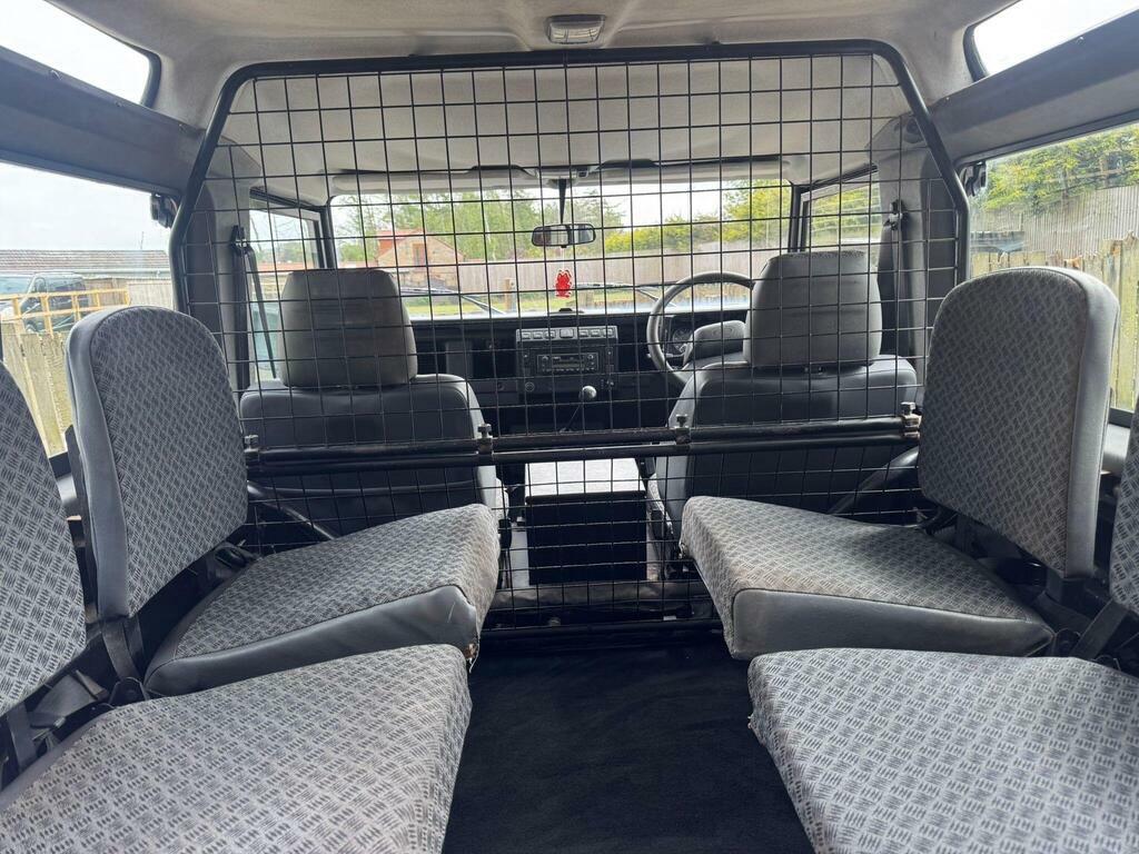 Land Rover Defender 90 2.5L Hard-top Td5 Blue #39