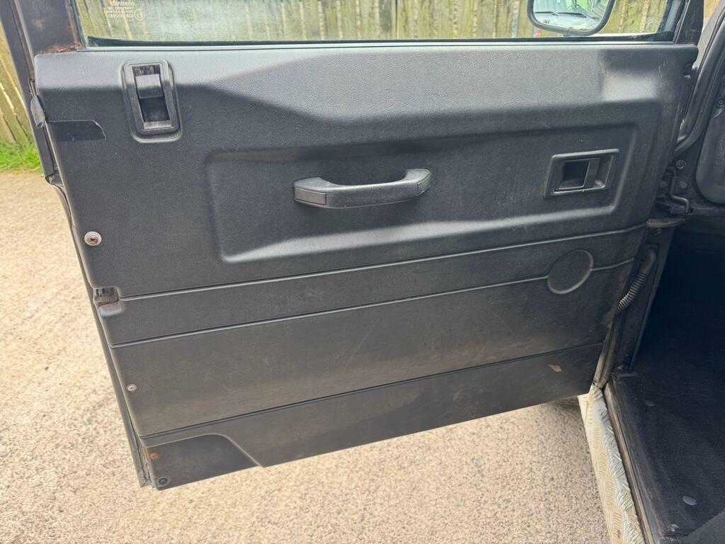 Land Rover Defender 90 2.5L Hard-top Td5 Blue #41