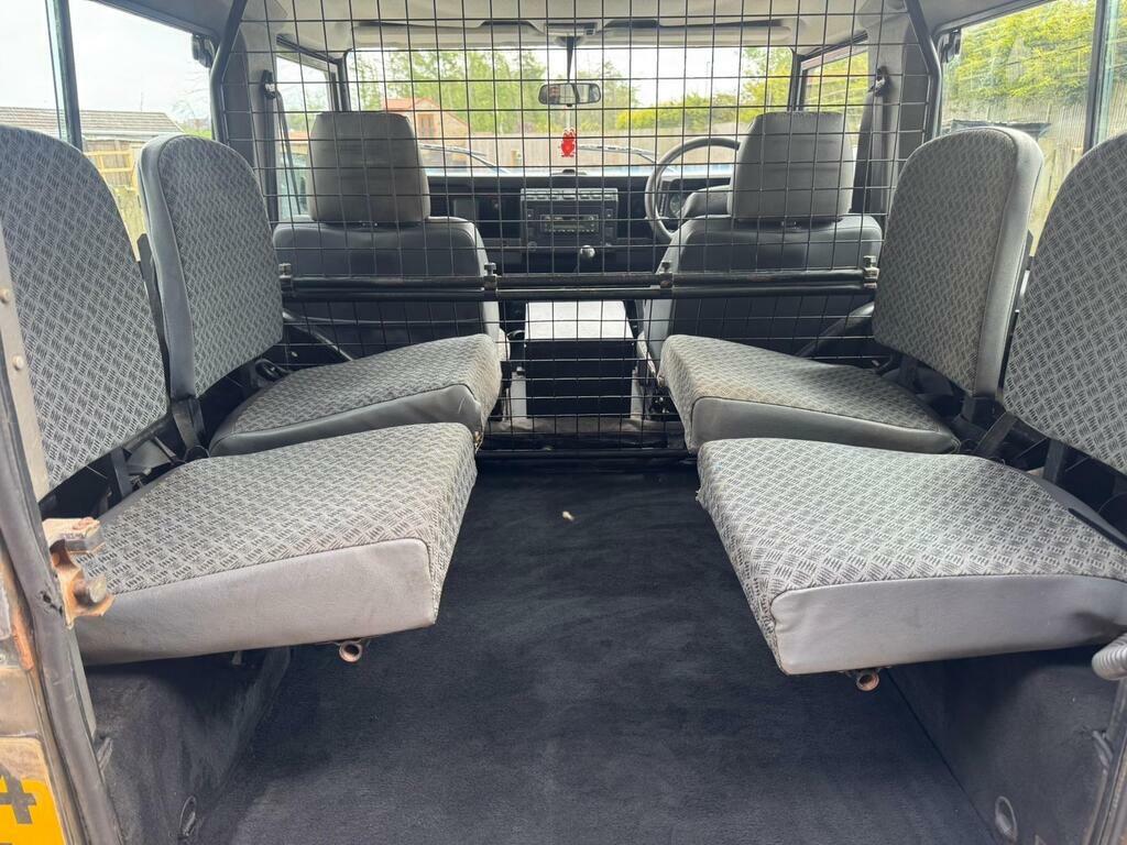 Land Rover Defender 90 2.5L Hard-top Td5 Blue #24