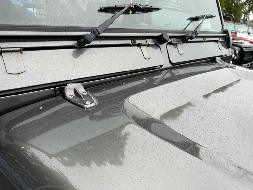 Land Rover Defender 90 2.5L Hard-top Td5 Blue #49