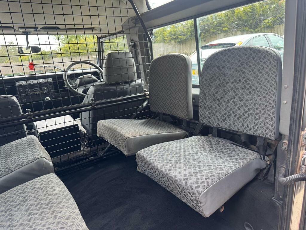 Land Rover Defender 90 2.5L Hard-top Td5 Blue #37