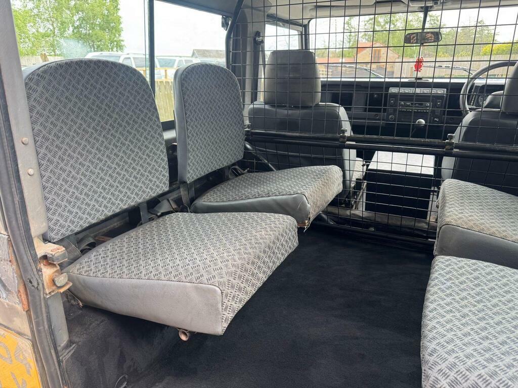 Land Rover Defender 90 2.5L Hard-top Td5 Blue #38