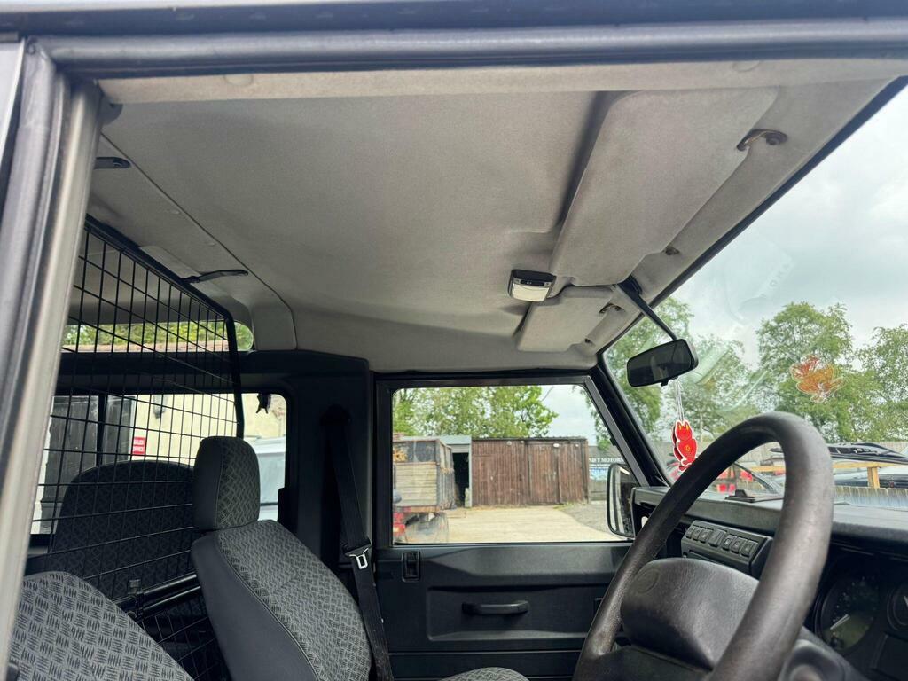 Land Rover Defender 90 2.5L Hard-top Td5 Blue #34