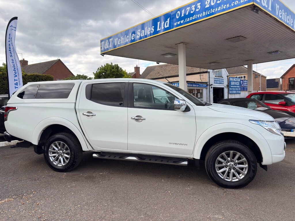 Mitsubishi L200 Barbarian Double Cab Di-d 4Wd WV66ZHE White #4