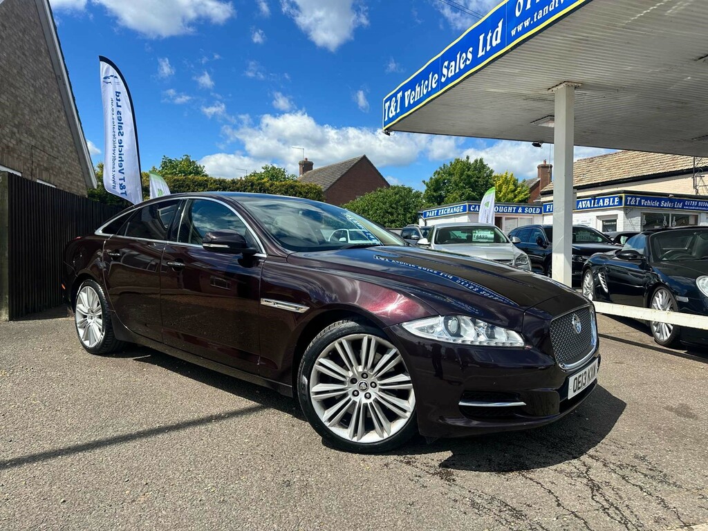Jaguar XJ Portfolio V6 D Red