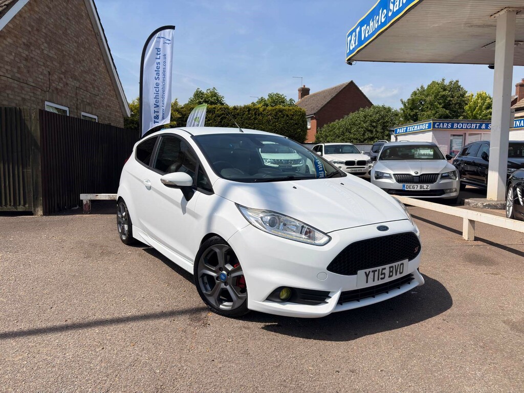 Ford Fiesta St-3 T White