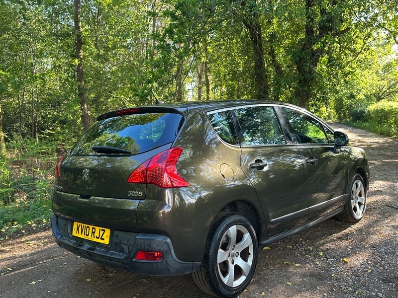 Peugeot 3008 Hdi Sport Brown #4