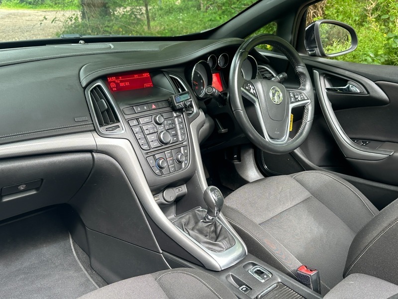 Vauxhall Cascada Cascada Elite Ss Red #14