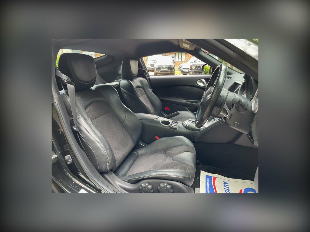Nissan 370Z Gt V6 #6