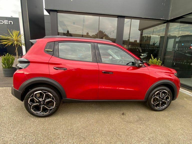 Citroen C3 1.2 Turbo Plus Euro 6 Ss GY26SHV Red #4