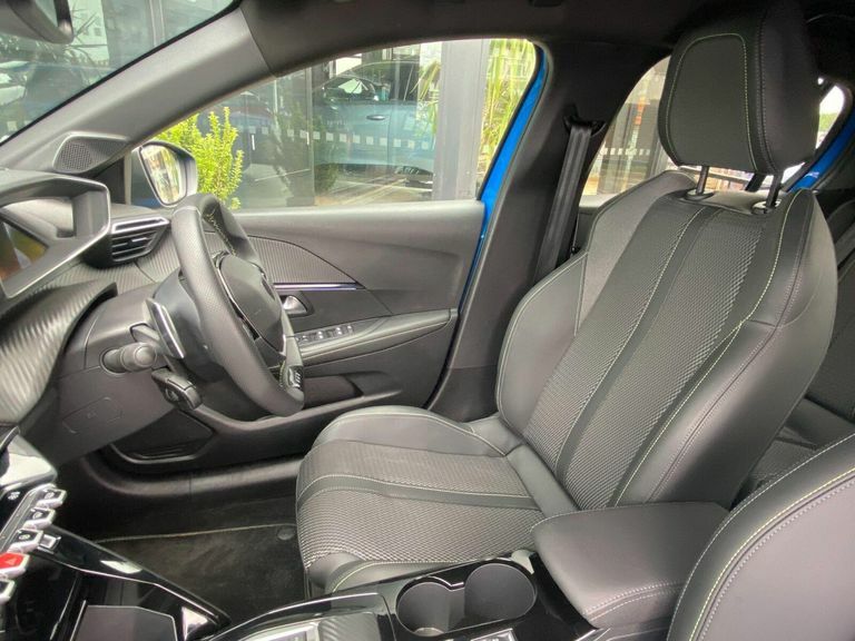 Peugeot 208 1.2 Gt E-dsc6 Euro 6 Ss Black #3