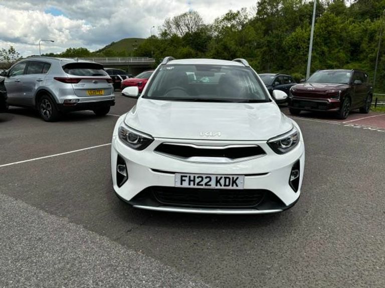 Kia Stonic 1.0T Gdi 99 2 Dct FH22KDK White #2