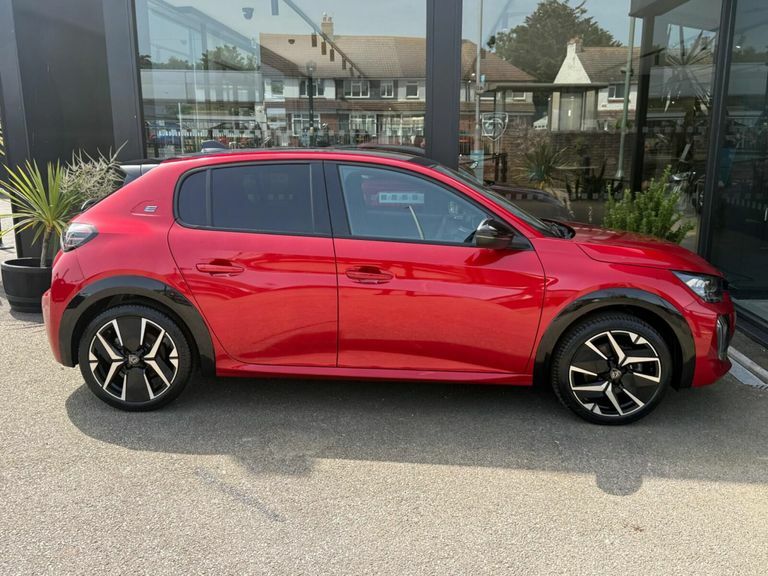 Peugeot e-208 51Kwh Gt 7.4Kw Charger GY26ZBR Black #2