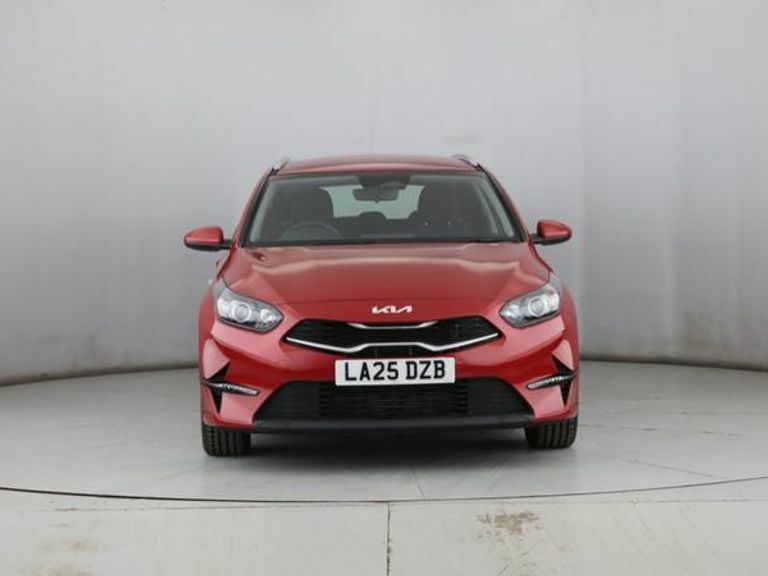 Kia Ceed 1.5T Gdi Isg 138 2 LA25DZB Red #5