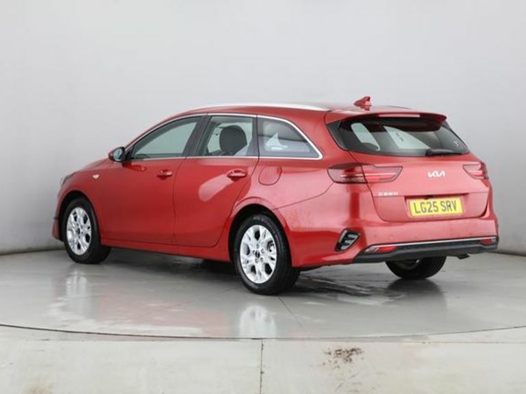 Kia Ceed 1.5T Gdi Isg 138 2 LG25SRV Red #2