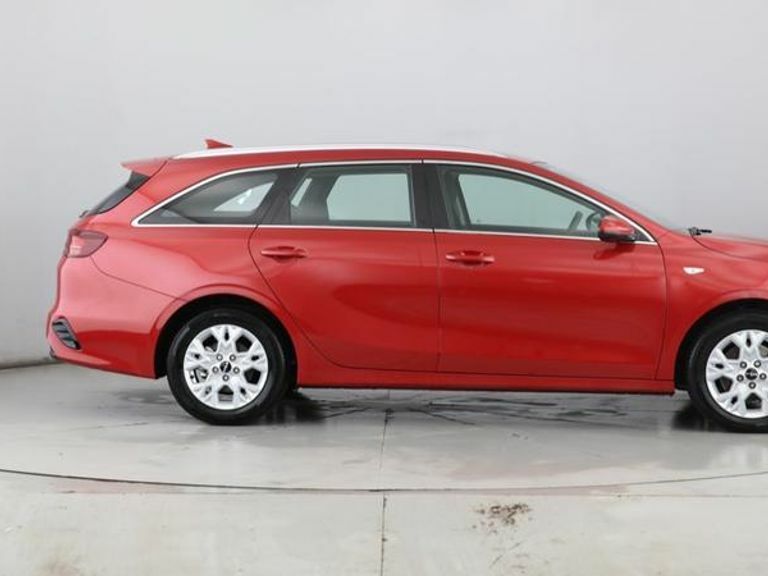 Kia Ceed 1.5T Gdi Isg 138 2 LG25SRV Red #3