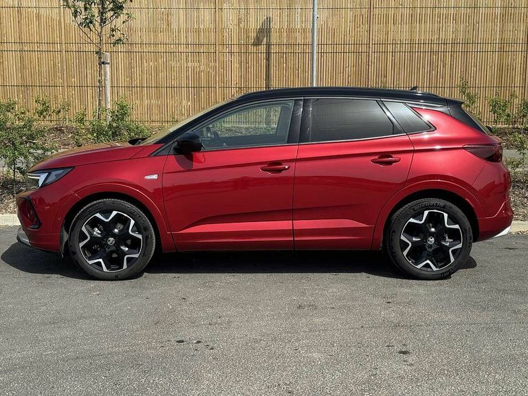 Vauxhall Grandland 1.2 Turbo Ultimate DS24OYW Red #4