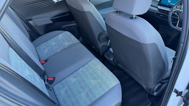 Volkswagen ID.3 Hatchback CX22LNH White #6