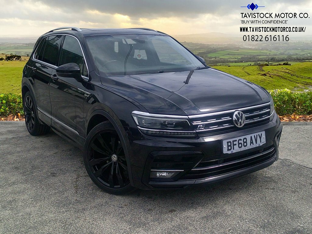 Volkswagen Tiguan 2L R-line Black