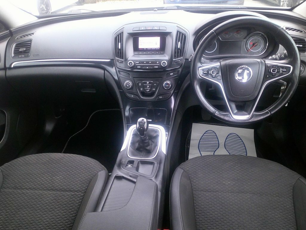 Vauxhall Insignia 1.4L Se DY64KLX Silver #2