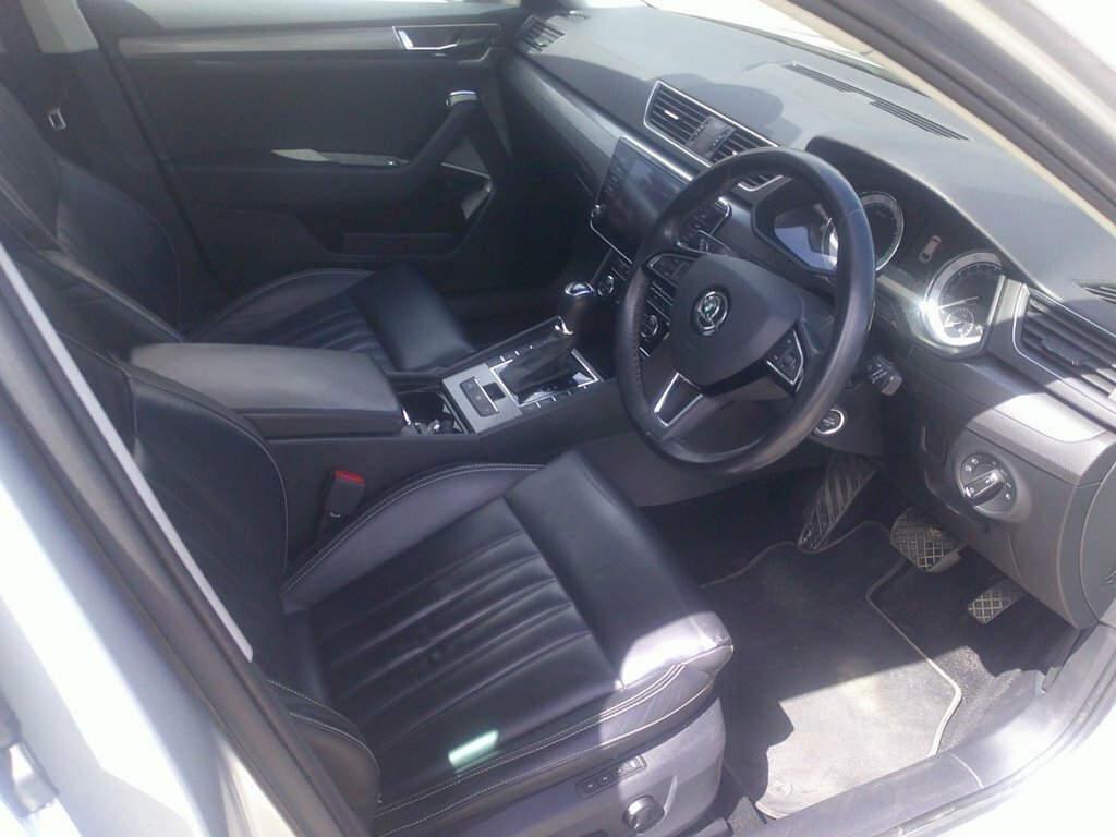 Skoda Superb 1.4L Se L DU70AGY Silver #5
