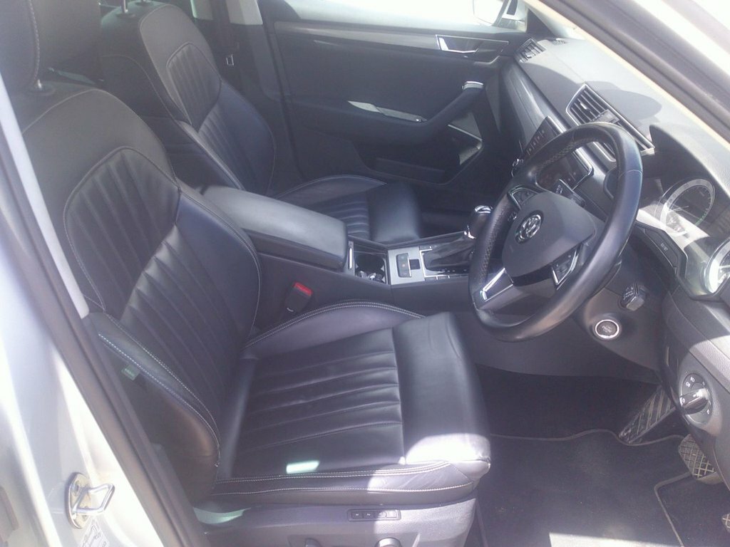 Skoda Superb 1.4L Se L DU70AGY Silver #6