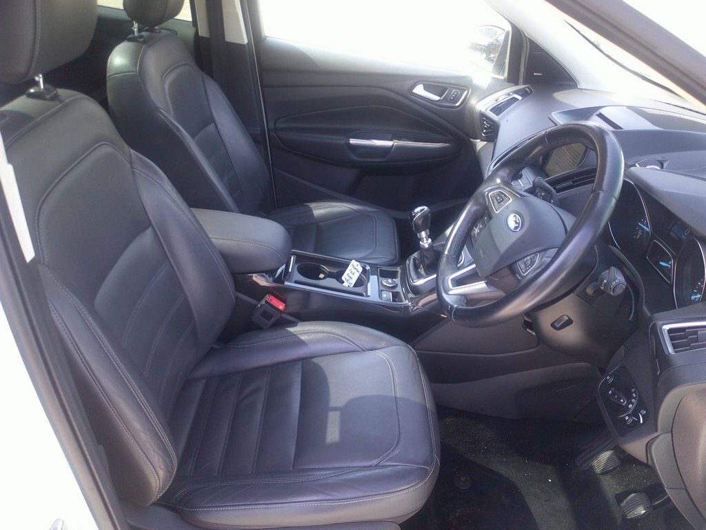 Ford Kuga 2L Titanium X WG18JVJ White #6