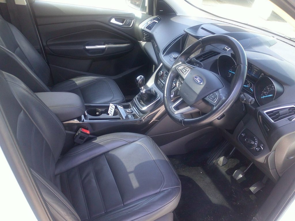 Ford Kuga 2L Titanium X WG18JVJ White #5