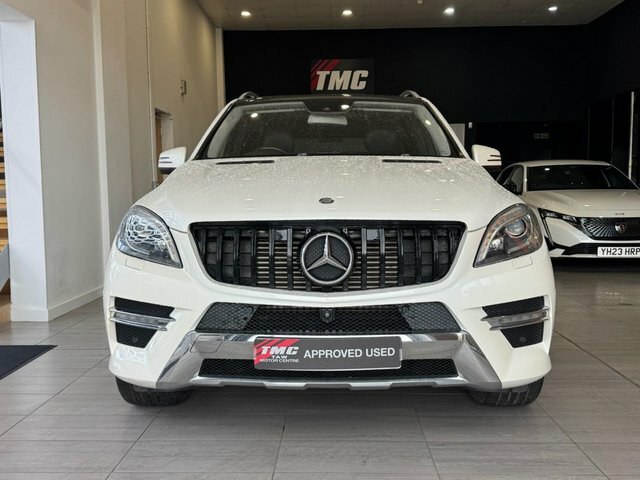 Mercedes-Benz M Class 2014 3.0 Ml350 V6 Bluetec Amg Sport Suv KV14UCP White #3