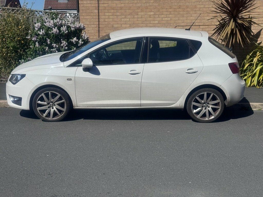 Seat Ibiza 1.2L Fr YE17XBY White #4